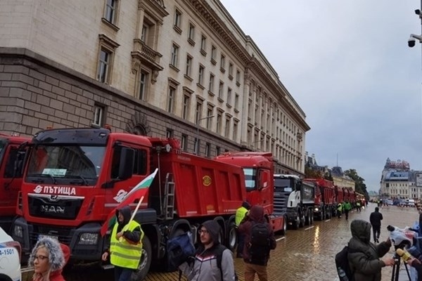 От 27 юли пътните фирми започват безсрочни стачни действия в цялата страна