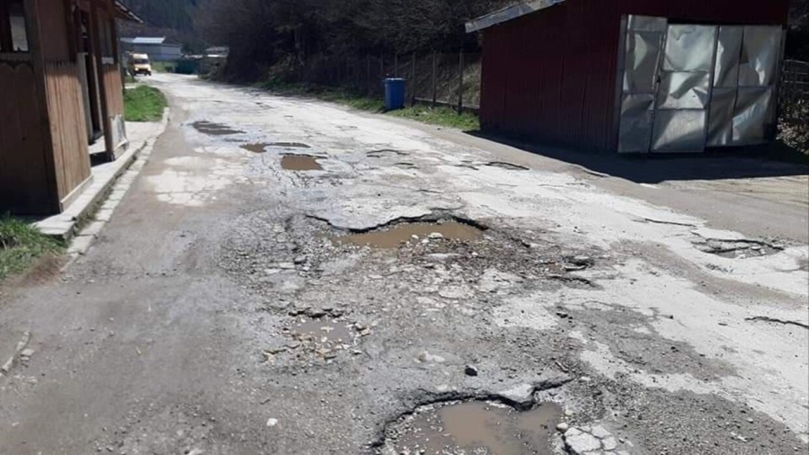 В средата на август се възобновяват ремонтните дейности на пътя Рудозем - Пловдивци