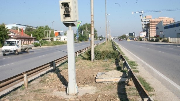 Фандъкова настоява за повече камери за скорост по пътищата в столицата 