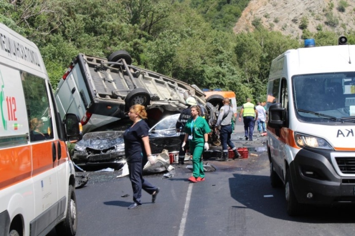 БАЗК изпрати гневно писмо до фон дер Лайен със снимки на паметници на загинали при катастрофи в Кресненското дефиле