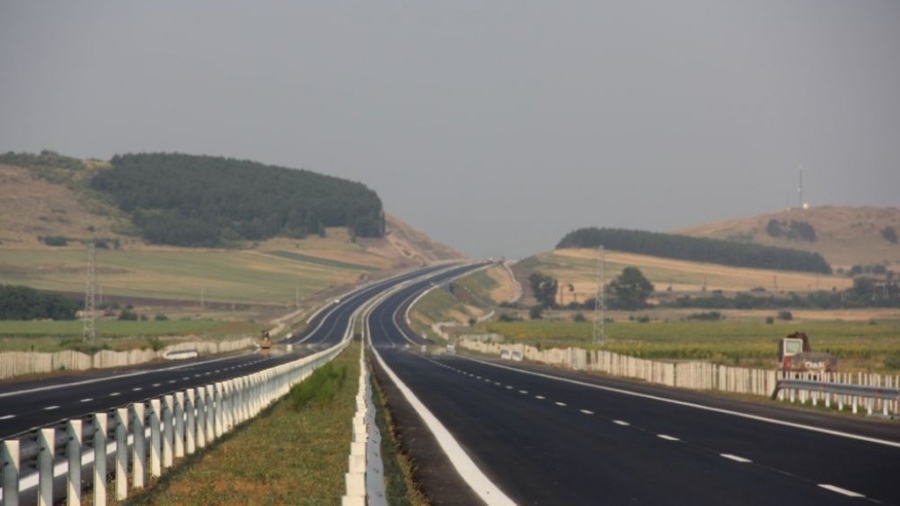 До 30 май движението от 157-ми до 162-ри км на АМ Тракия ще е двупосочно в платното за София