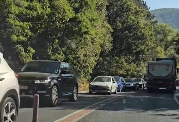Отново тапи в Кресненското дефиле – обходът на Кресна остава единственият изход