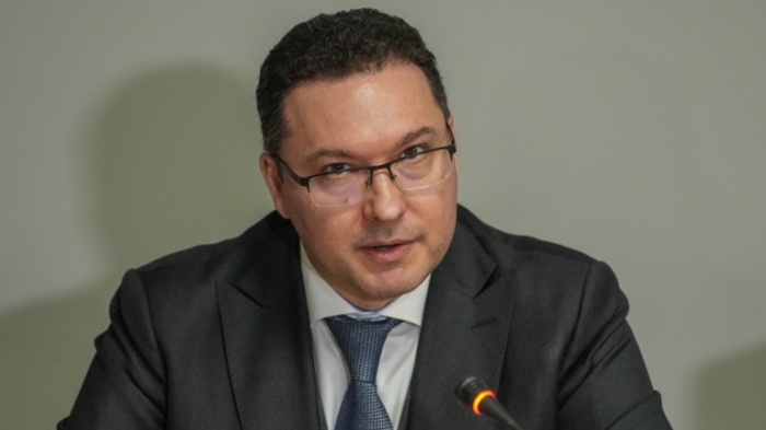 Даниел Митов: Доживотно отнемане на книжките за пияни и дрогирани шофьори