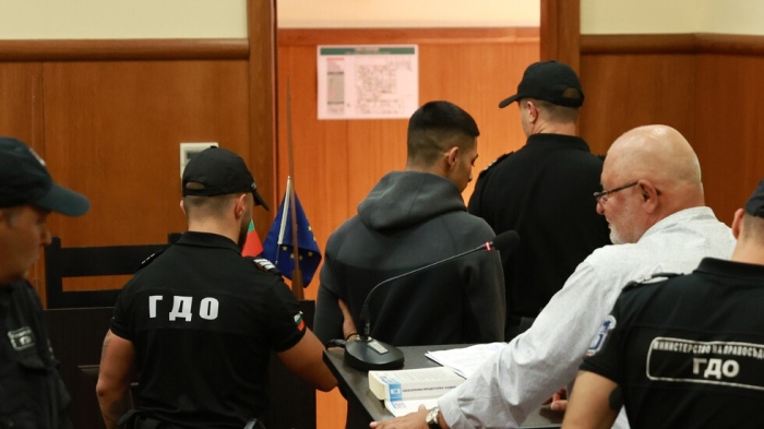 Съдът остави в ареста 19-годишния шофьор, обвинен за смъртоносната катастрофа с АТВ в София