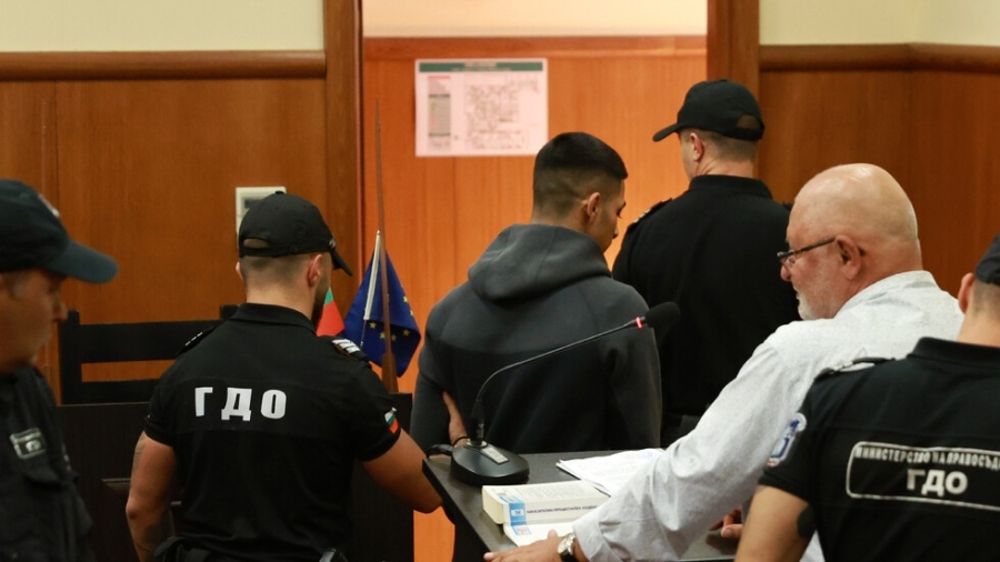 Съдът остави в ареста 19-годишния шофьор, обвинен за смъртоносната катастрофа с АТВ в София