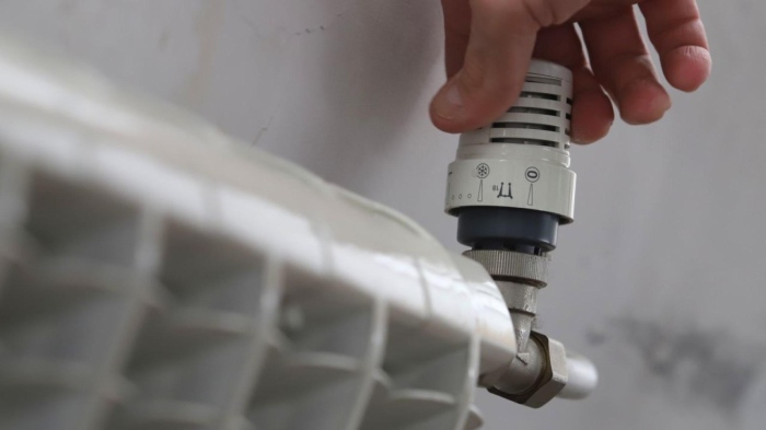 Аварии спряха парното и топлата вода в големи части на София днес