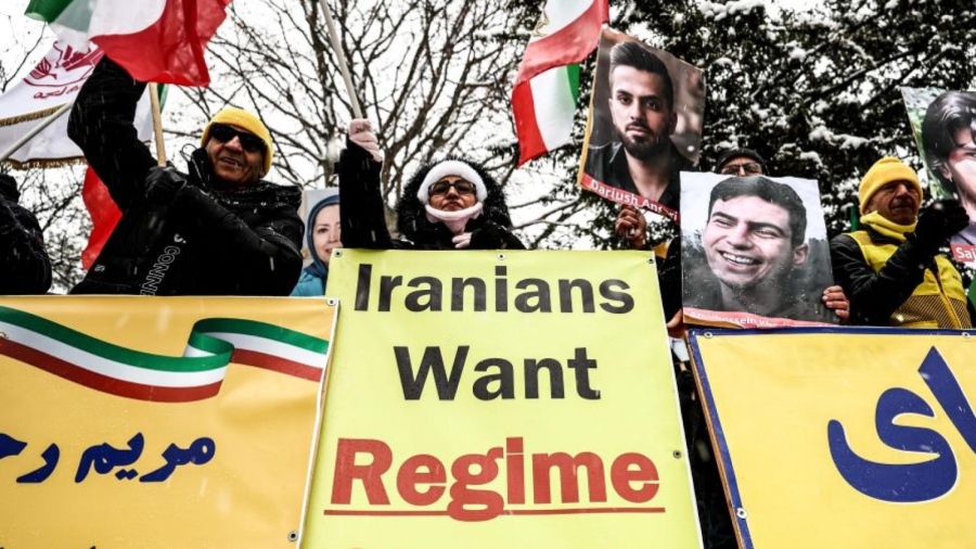 Иран спря интернета на фона на масови протести срещу високите цени в страната