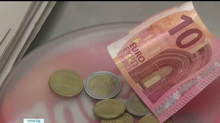 Все повече жители на селата плащат в магазините с евро след пенсиите