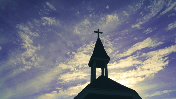 Атанасовден отбелязва края на зимата и събира хиляди именици днес в България