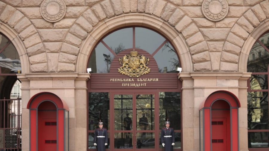 Партиите изчакват обръщението на Радев и отхвърлят страх от нов политически проект