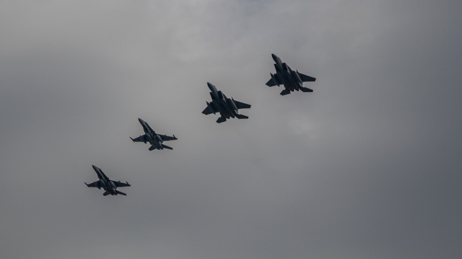 Самолети на NORAD пристигат в Гренландия за планирани военни дейности