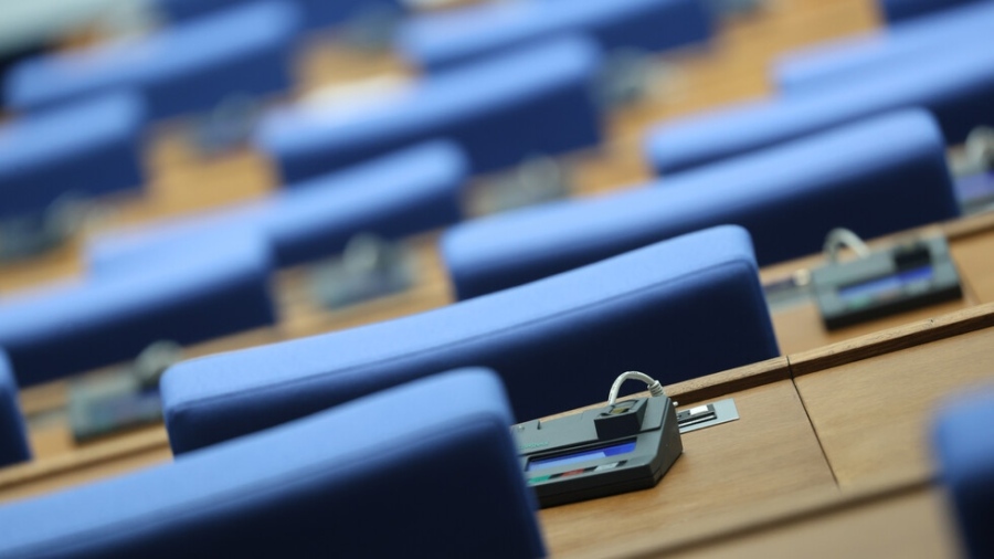 Парламентът отново без кворум и отложи промените в Изборния кодекс