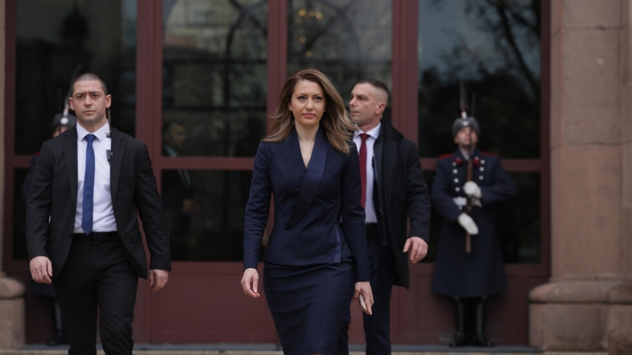 Рая Назарян отказа поста служебен премиер след среща при президента