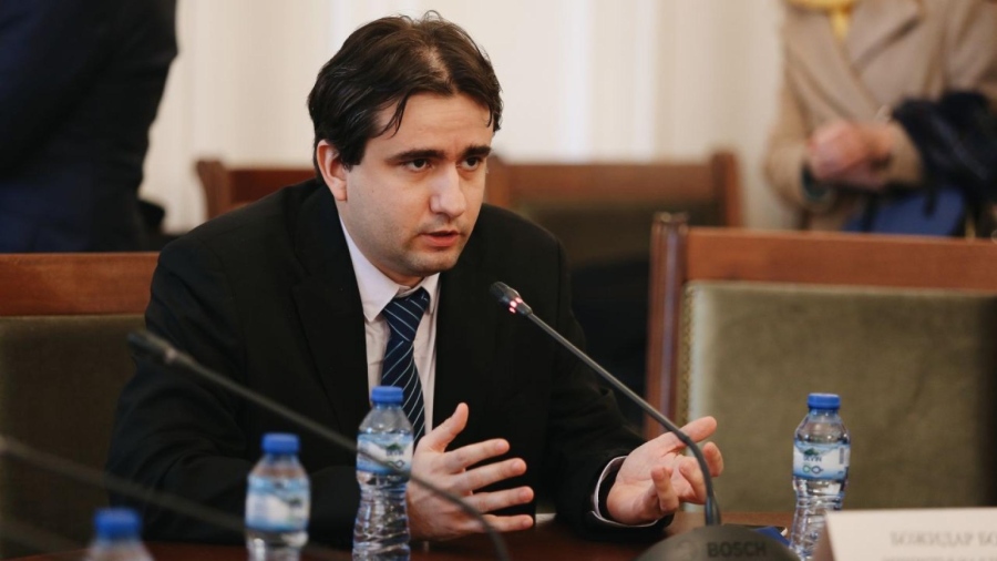 Божанов: Рано е да говорим за сътрудничество с Румен Радев след изборите