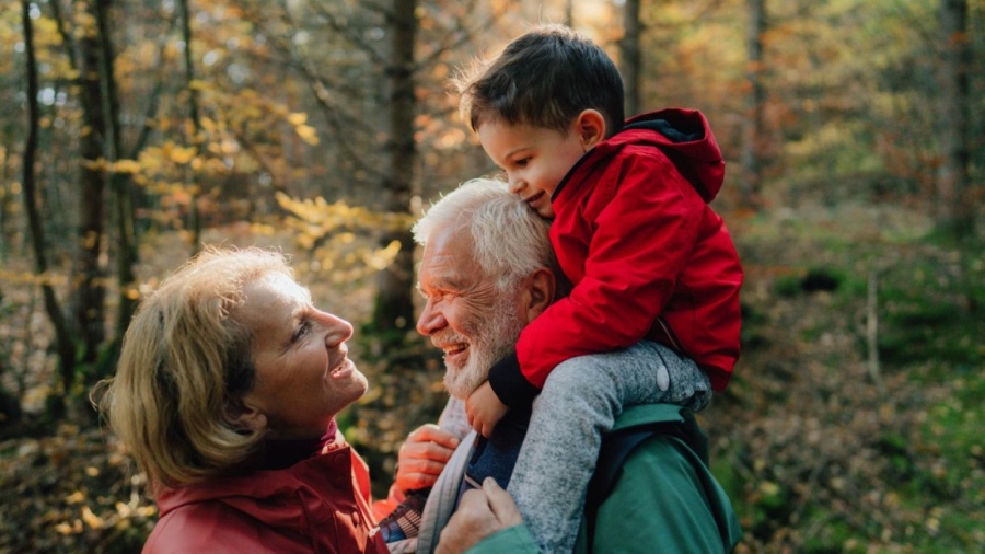 Грижите за внуци пазят паметта и речта на хората над 50 години