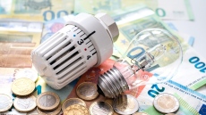 КЕВР започва проверки заради необичайно високи сметки за ток в цялата страна