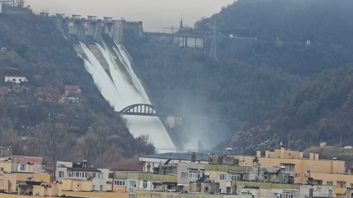 Два язовира в Кърджалийско преливат след обилни валежи и бедствено положение в Ардино