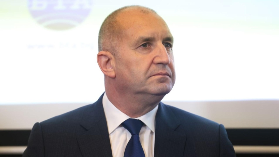 Румен Радев регистрира коалиция и влиза в изборите