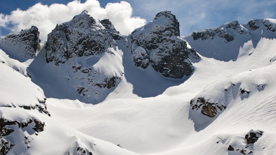 Намериха жив турист край връх Голям Кадемлия