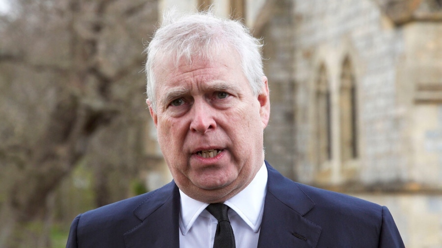 Арестуваха Андрю Маунтбатън-Уиндзор по разследване за злоупотреба с пост