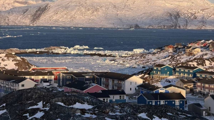 Гренландия остава най-големият леден остров в света