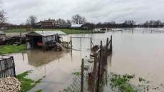 Реки излязоха от коритата си след проливните дъждове
