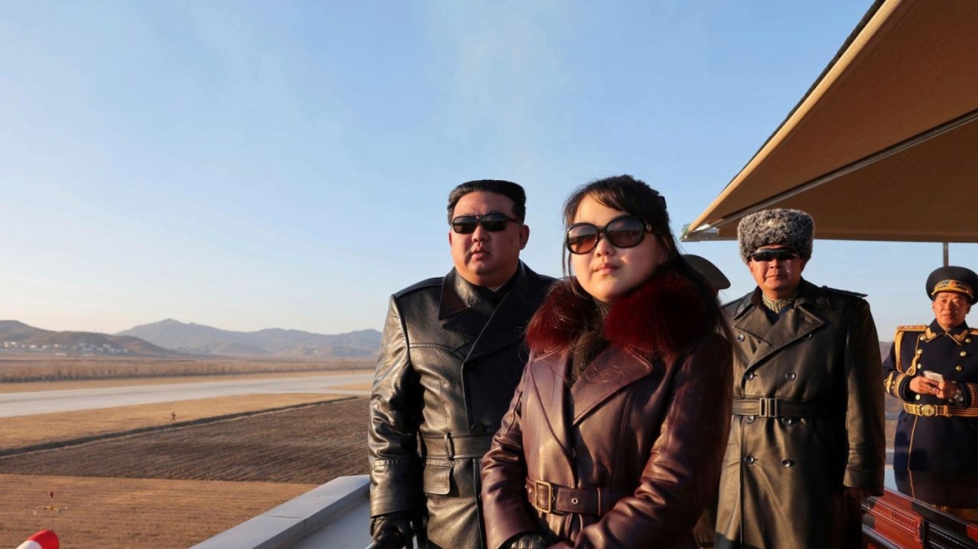 Ким Чен-ун даде ключов пост на дъщеря си в ракетните сили