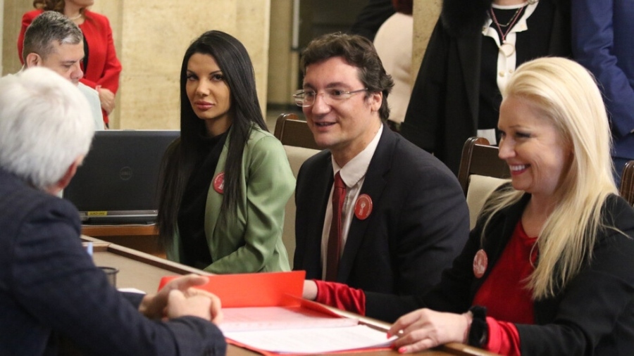 БСП-Обединена левица се регистрира за изборите на 19 април