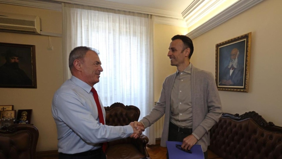 Бербатов и Игнатов обсъдиха достъп до училищните салони след часовете