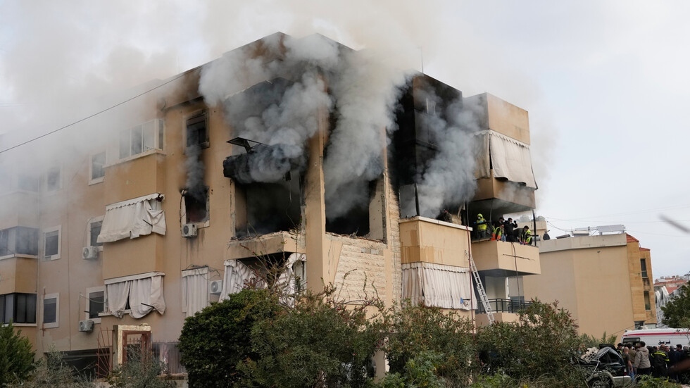 Израелски удар уби 12 медици в Южен Ливан