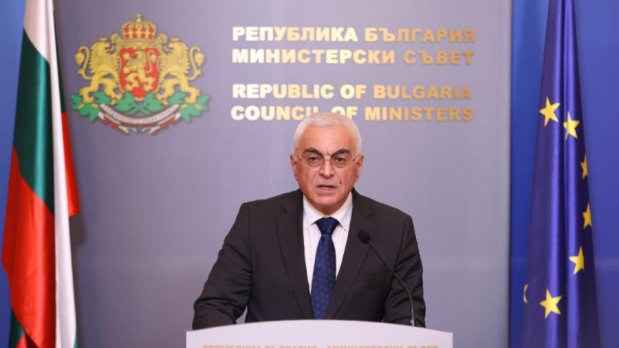 Проверяват всички машини за вота, министърът призова за гласуване