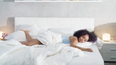 През зимата спим повече, но смяната на часа ни обърква