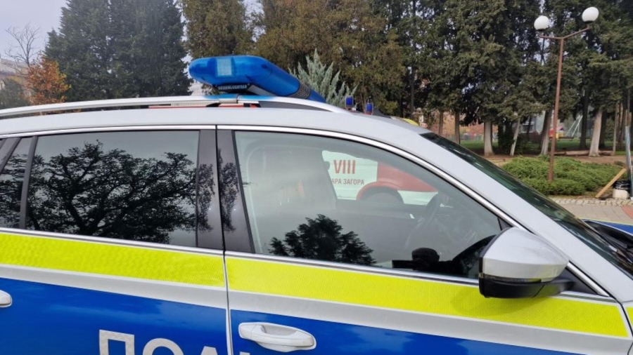 Шофьор блъсна полицай при проверка край Белица