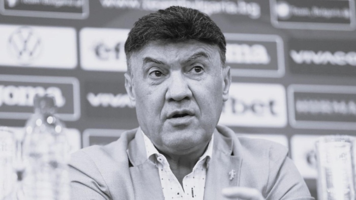 България се сбогува с Борислав Михайлов в храм Света София