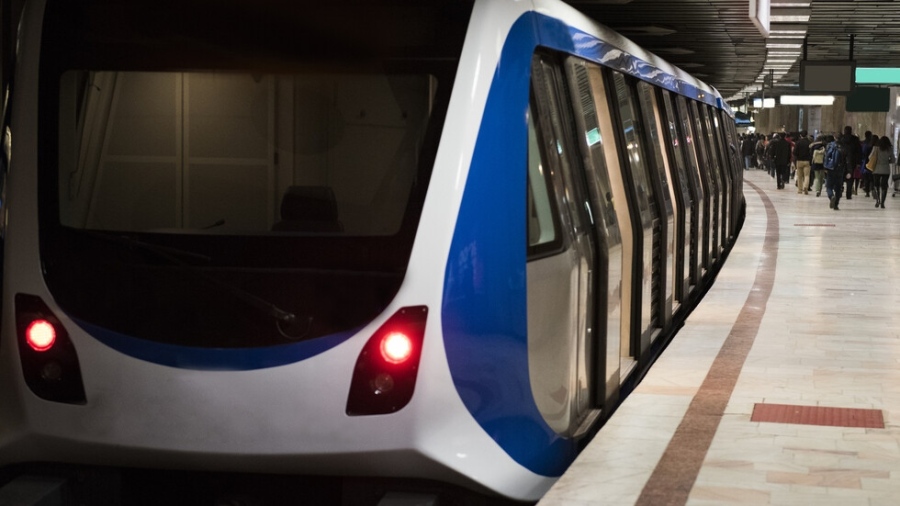 Букурещ вдига цените на метрото от 1 май