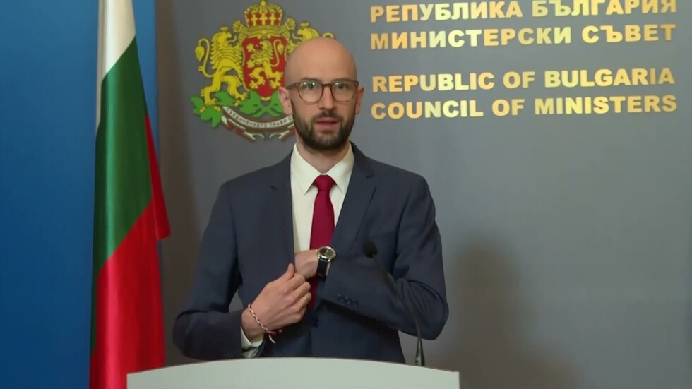 Дефицитът за април е нула, няма да се пипа резервът