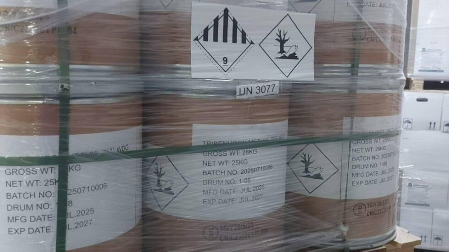 БАБХ спря тонове забранени препарати и торове край Свищов