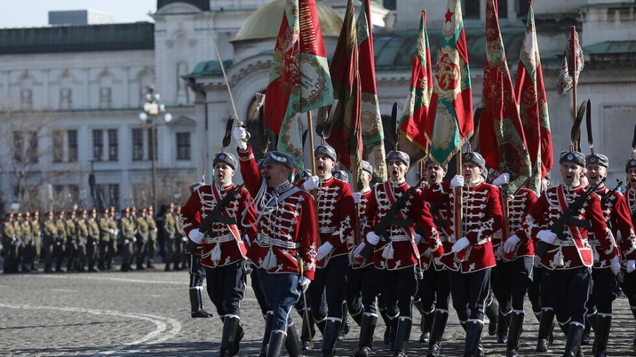 България отбелязва 6 май с въздушна демонстрация над София