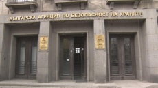 БАБХ унищожава 859 кг био храни заради фалшиви срокове