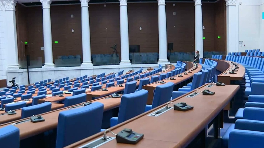 Партиите в нов спор за правилника на Народното събрание