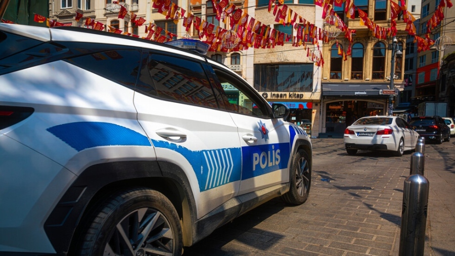 Полицията щурмува централата на НРП в Анкара