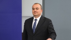 Министърът на земеделието присъства на събаряне на незаконна ограда край Варна