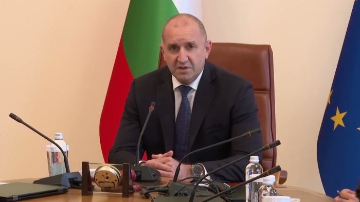 Радев иска драконовски мерки срещу гонките и нарушителите