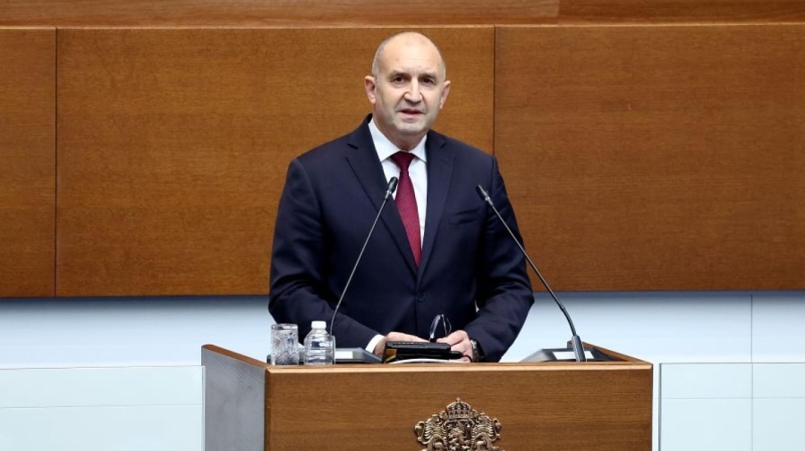 Румен Радев за еколозите: Ако трябва да градим язовир или магистрала, се хвърлят първи пред багерите