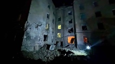 Нарастват цивилните жертви след нови удари в Украйна и Русия