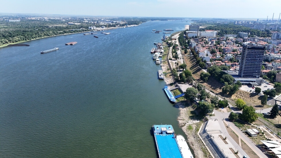 Дунав при Русе и Силистра отново спадна с 4 сантиметра
