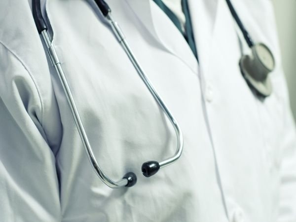 Болници предлагат на специализанти заплати от 665 до 2000 евро
