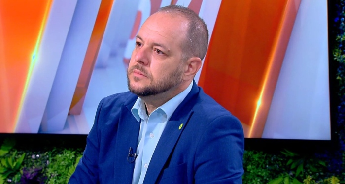 Въпросите, на които Сандов не дава отговор