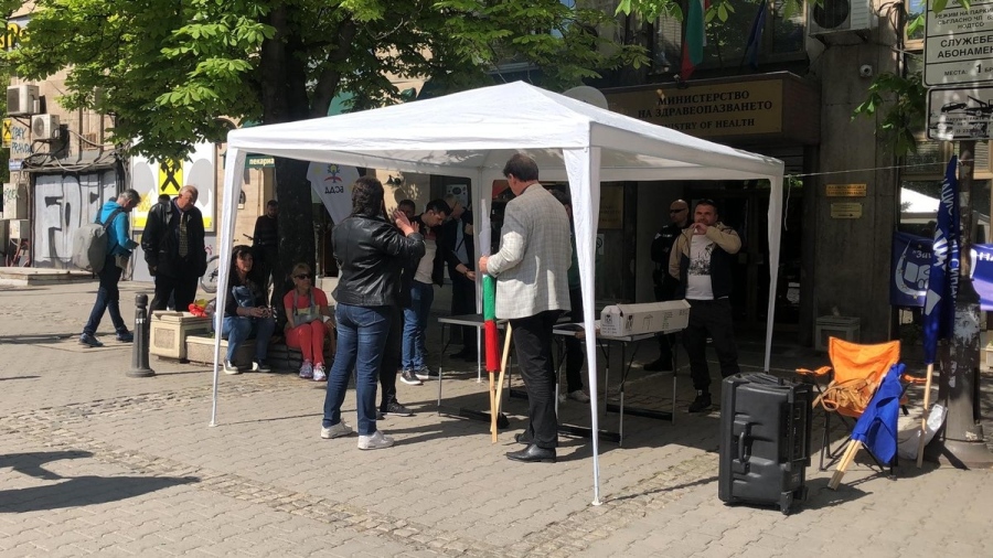 Синдикат „Защита“ иска оставката на Катя Ивкова