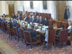 Комисията подкрепи дефибрилатори в полицейските коли